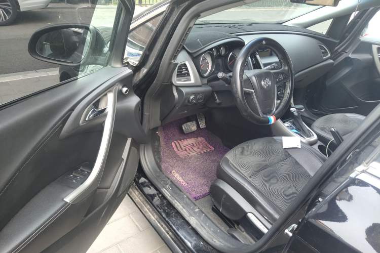 Used Buick GT 2010 XT 1.6T Fashion Sport Edition Driver Seat