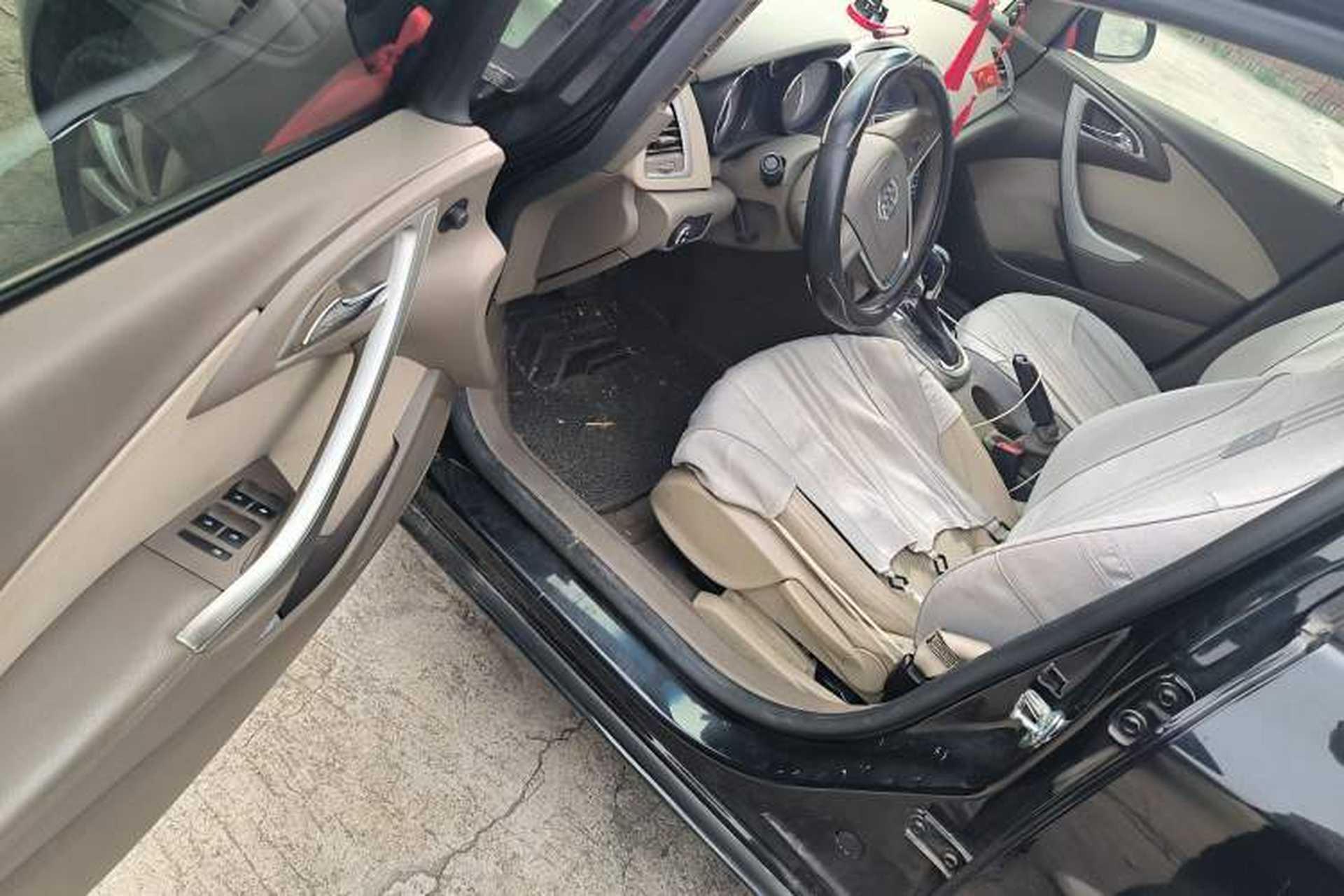 Used Buick GT 2010 GT 1.6L Automatic Fashion Edition Driver Seat