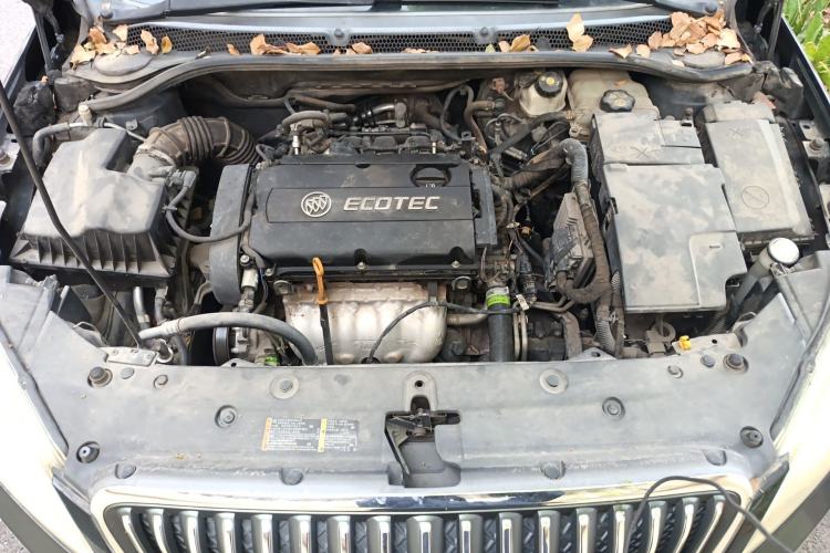 Used Buick GT 2010 GT 1.8L Automatic Luxury Edition Engine Bay