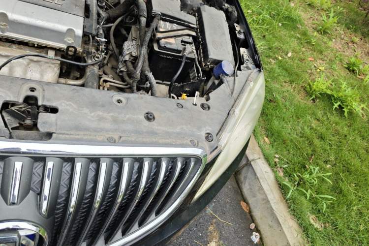 Used Buick GT 2010 GT 1.6L Automatic Fashion Edition Engine Bay Left