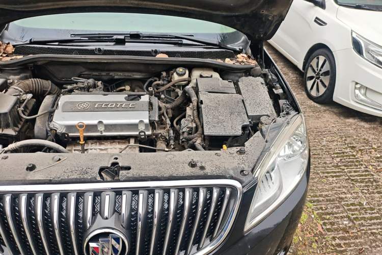 Used Buick GT 2010 GT 1.6L Automatic Fashion Edition Engine Bay Left