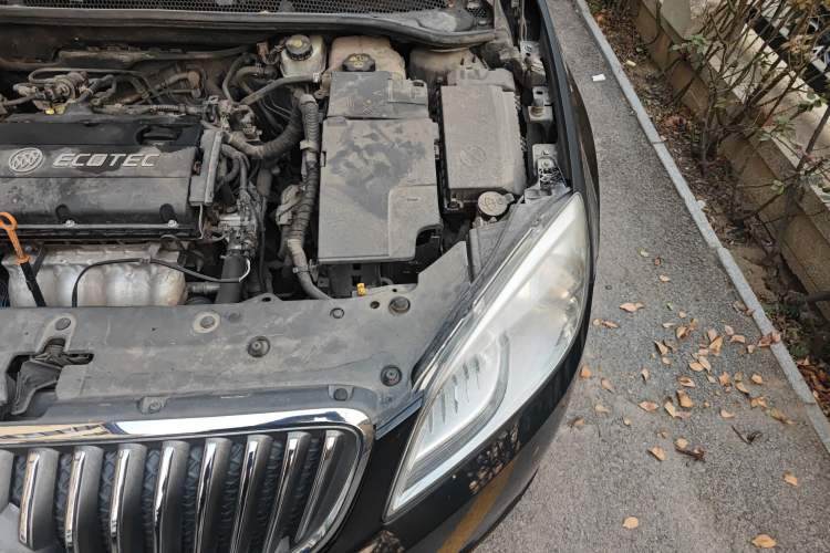 Used Buick GT 2010 GT 1.6L Manual Entry-Level Model Engine Bay Left