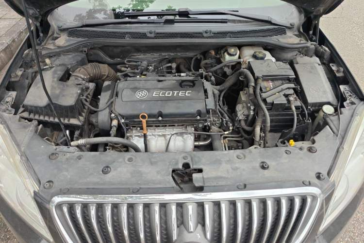 Used Buick GT 2010 GT 1.6L Automatic Fashion Edition Engine Bay