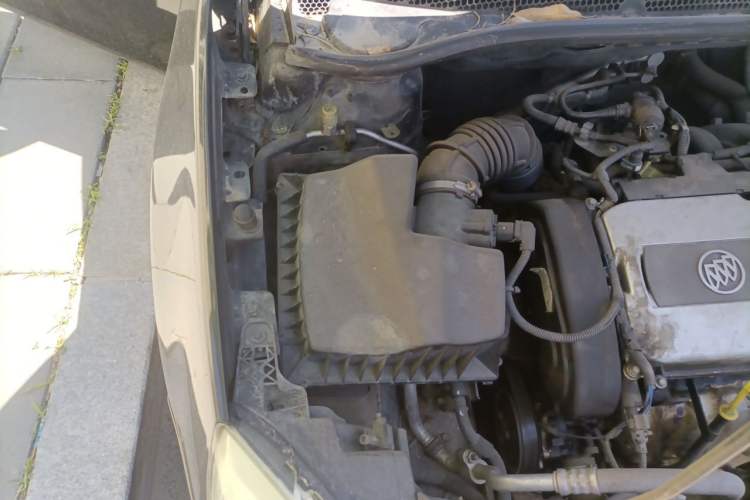 Used Buick GT 2010 GT 1.6L Manual Entry-Level Model Engine Bay Right