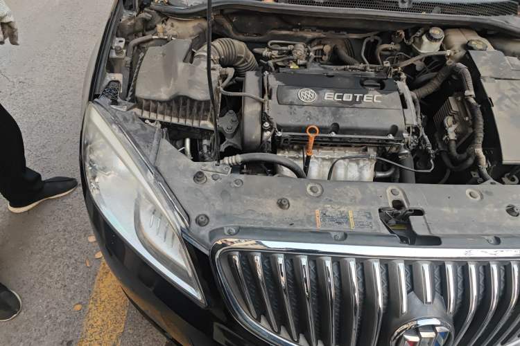 Used Buick GT 2010 GT 1.6L Manual Entry-Level Model Engine Bay Right