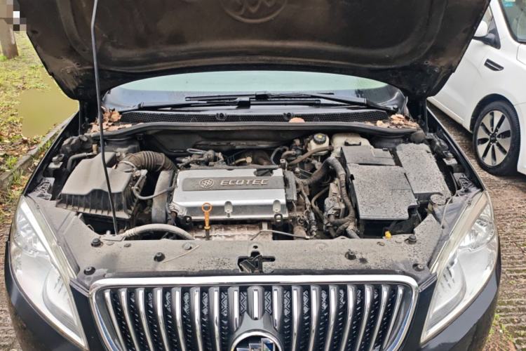 Used Buick GT 2010 GT 1.6L Automatic Fashion Edition Engine Bay