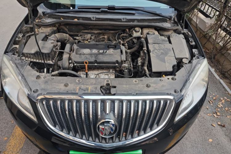 Used Buick GT 2010 GT 1.6L Manual Entry-Level Model Engine Bay