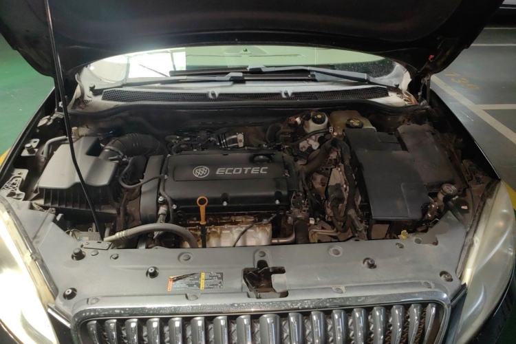 Used Buick GT 2010 GT 1.6L Automatic Fashion Edition Engine Bay