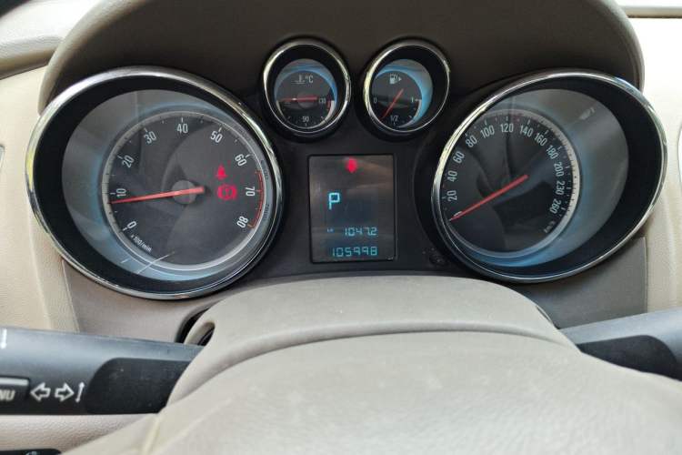 Used Buick GT 2010 GT 1.6L Automatic Fashion Edition Instrument Cluster