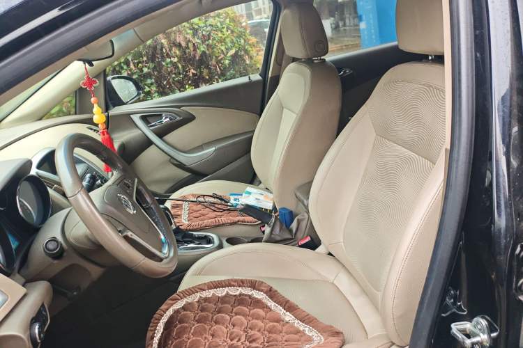 Used Buick GT 2010 GT 1.6L Automatic Fashion Edition Left Front Seat