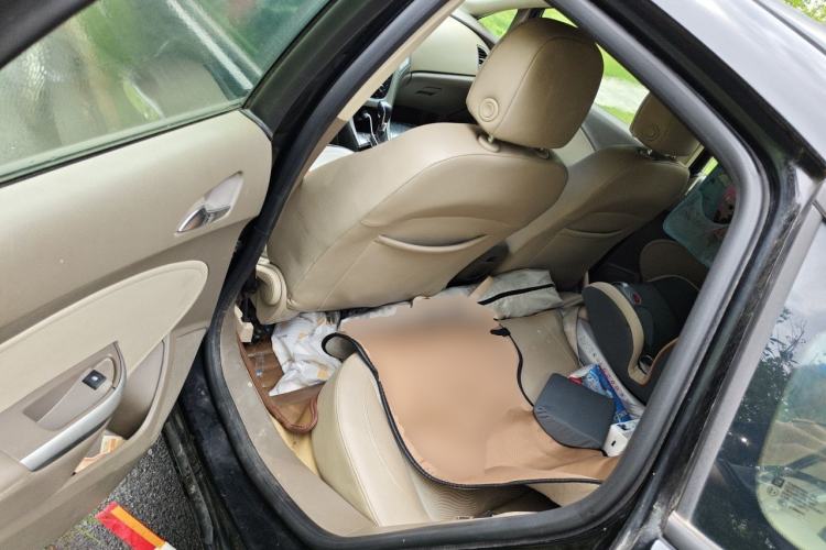 Used Buick GT 2010 GT 1.6L Automatic Fashion Edition Left Rear Seat