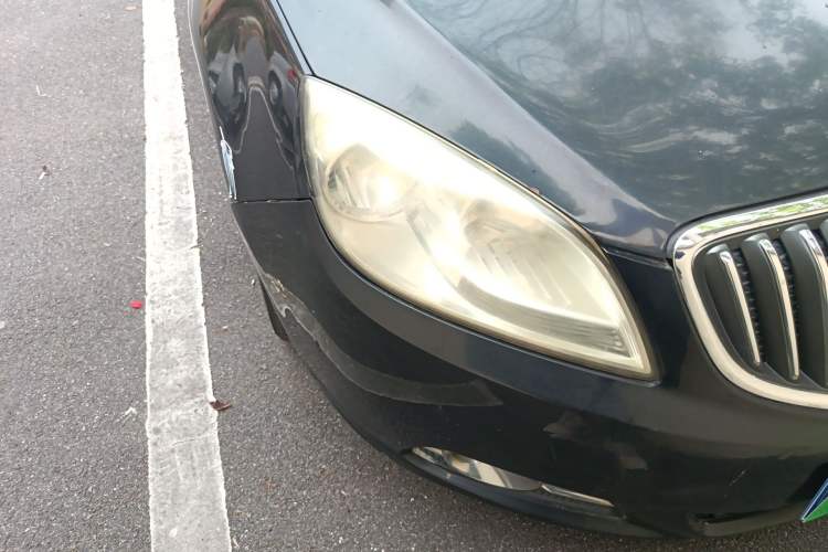 Used Buick GT 2010 GT 1.8L Automatic Luxury Edition Right Front Headlight