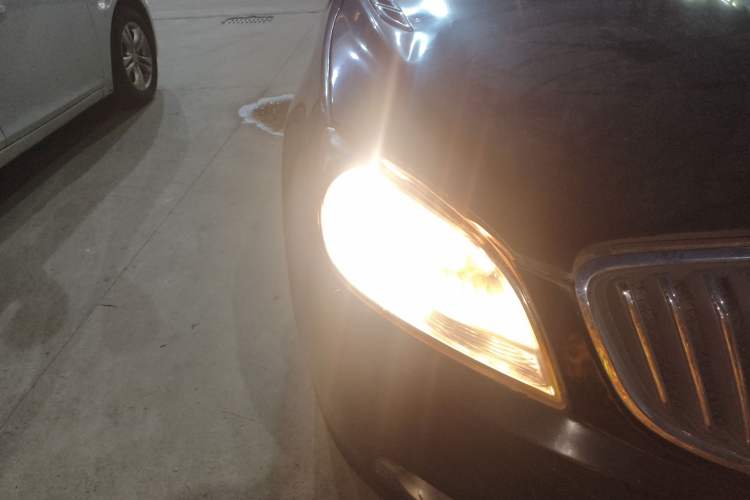 Used Buick GT 2010 GT 1.6L Manual Entry-Level Model Right Front Headlight
