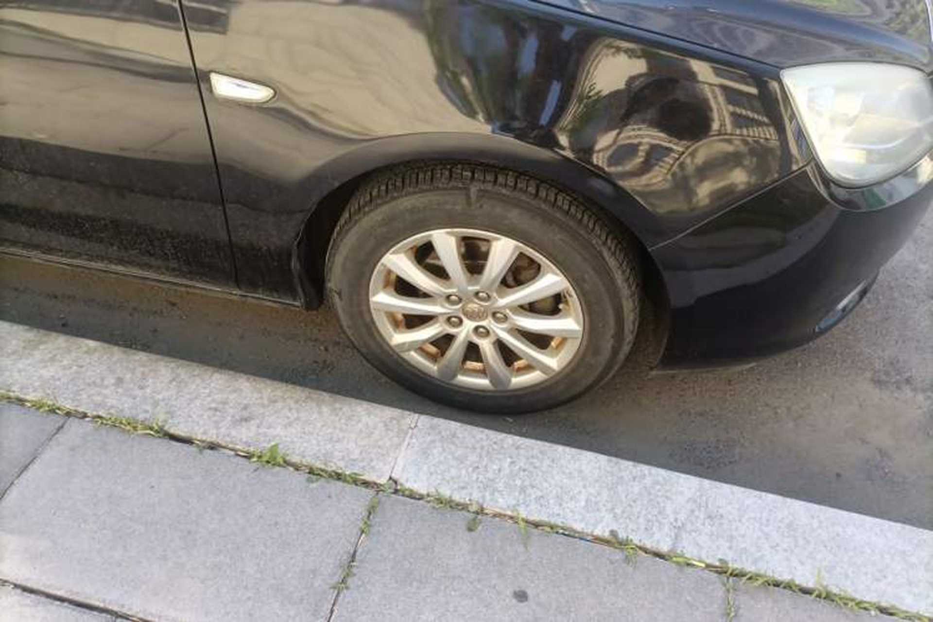 Used Buick GT 2010 GT 1.6L Manual Entry-Level Model Right Front Wheel Hub