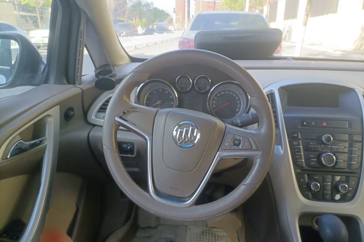 Used Buick GT 2010 GT 1.6L Manual Entry-Level Model Steering Wheel