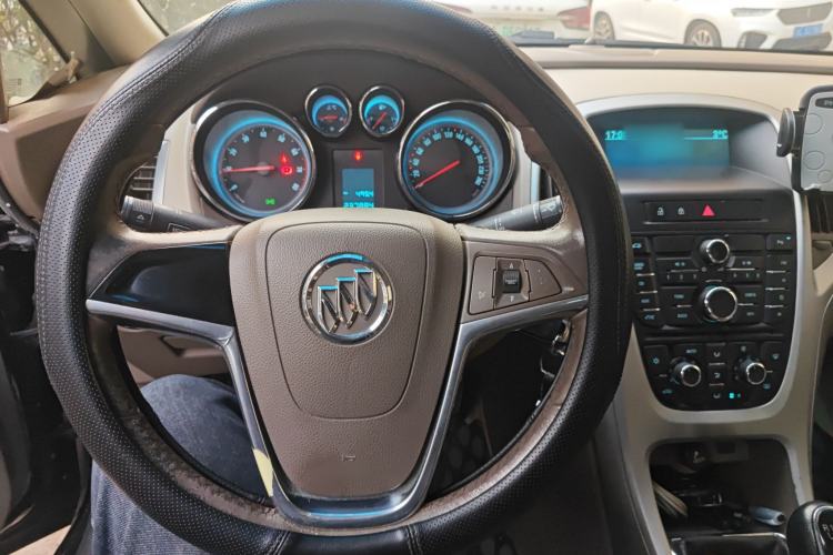 Used Buick GT 2010 GT 1.6L Manual Entry-Level Model Steering Wheel
