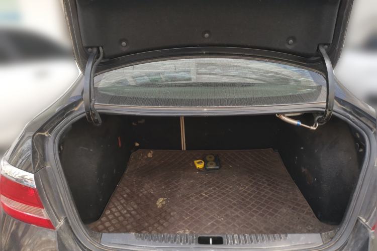 Used Buick GT 2010 GT 1.6L Manual Entry-Level Model Trunk