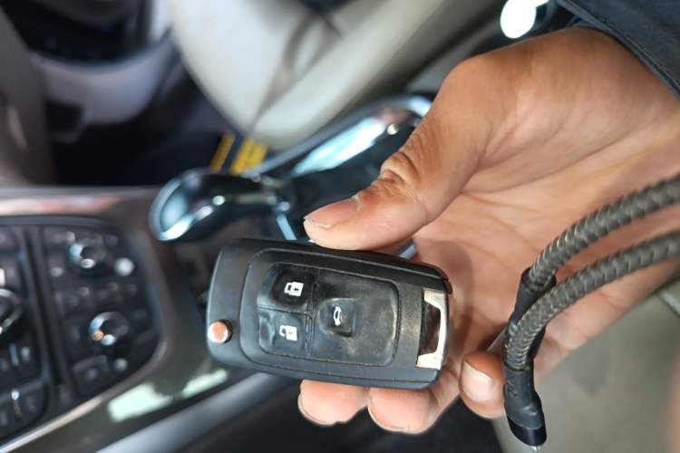 Used Buick GT 2010 GT 1.8L Automatic Luxury Edition Vehicle Key