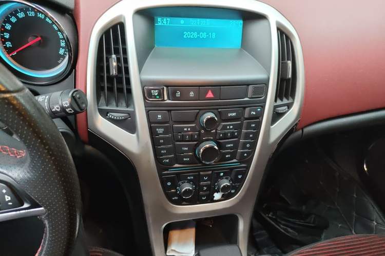 Used Buick GT 2010 XT 1.6T New Edge Sport Edition Audio And AC Panel