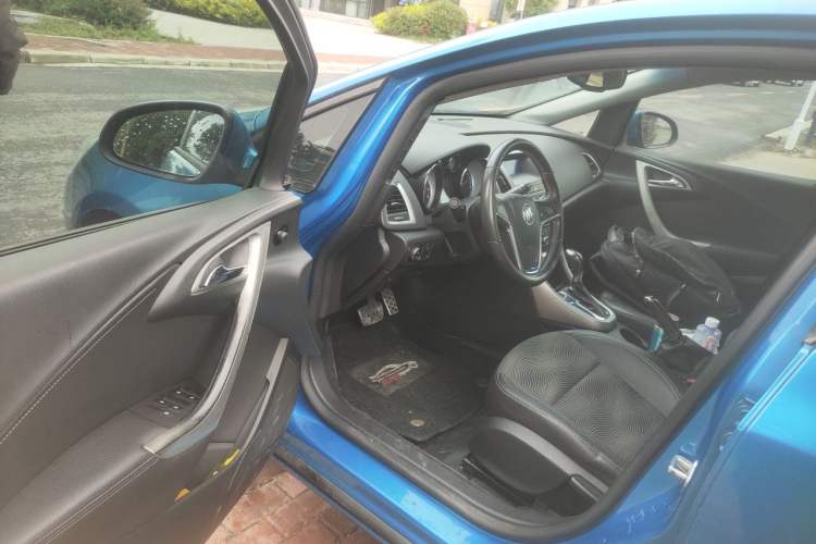 Used Buick GT 2010 XT 1.6T Fashion Sport Edition Driver Seat