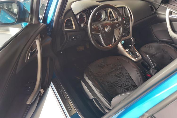 Used Buick GT 2010 XT 1.8L Automatic Fashion Edition Driver Seat