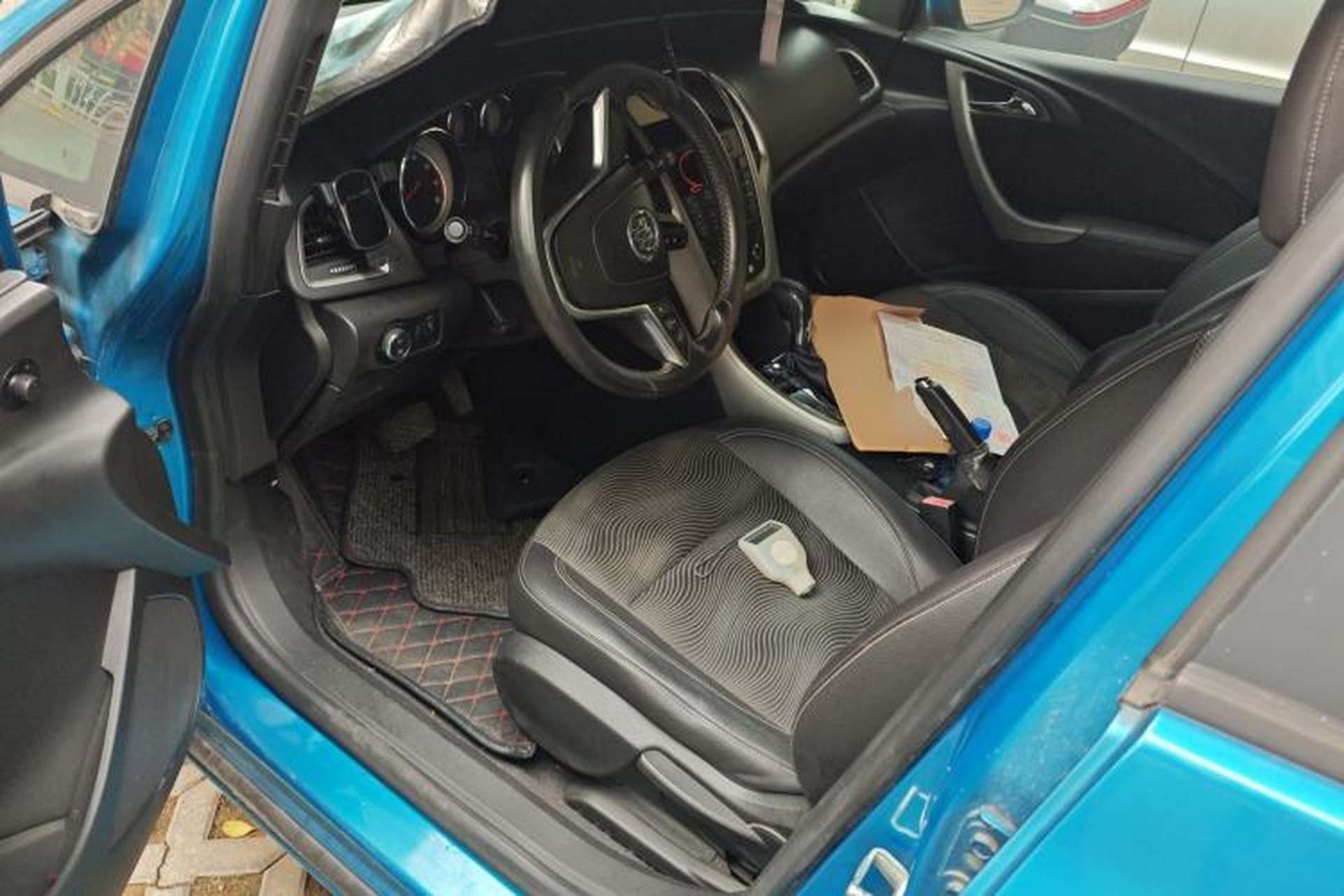 Used Buick GT 2010 XT 1.6L Automatic Fashion Edition Driver Seat