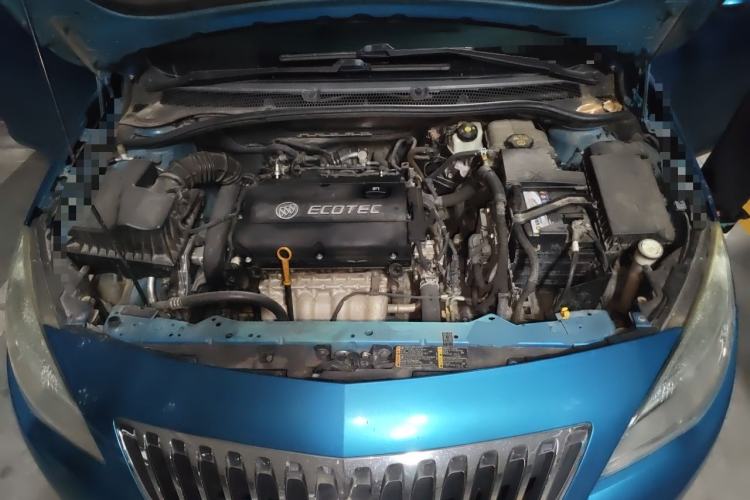 Used Buick GT 2010 XT 1.8L Automatic Fashion Edition Engine Bay