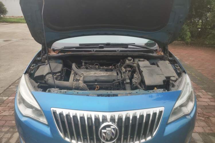 Used Buick GT 2010 XT 1.6T Fashion Sport Edition Engine Bay