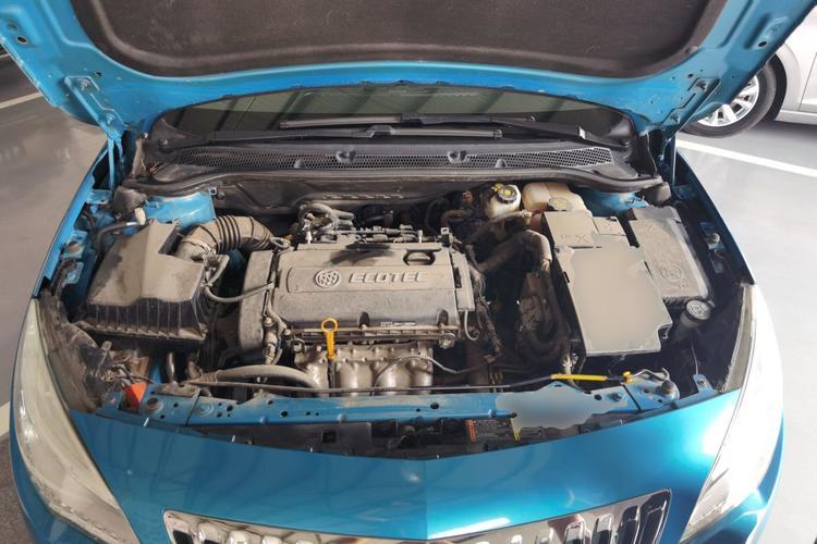 Used Buick GT 2010 XT 1.8L Automatic Fashion Edition Engine Bay