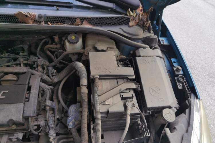 Used Buick GT 2010 XT 1.8L Automatic Fashion Edition Engine Bay Left