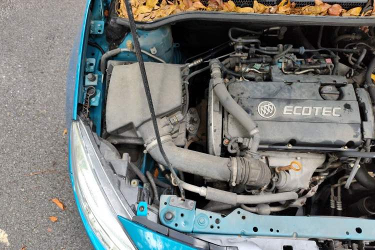 Used Buick GT 2010 XT 1.6L Automatic Fashion Edition Engine Bay Right