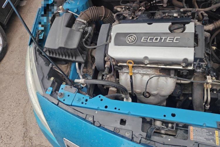 Used Buick GT 2010 XT 1.6L Automatic Fashion Edition Engine Bay Right