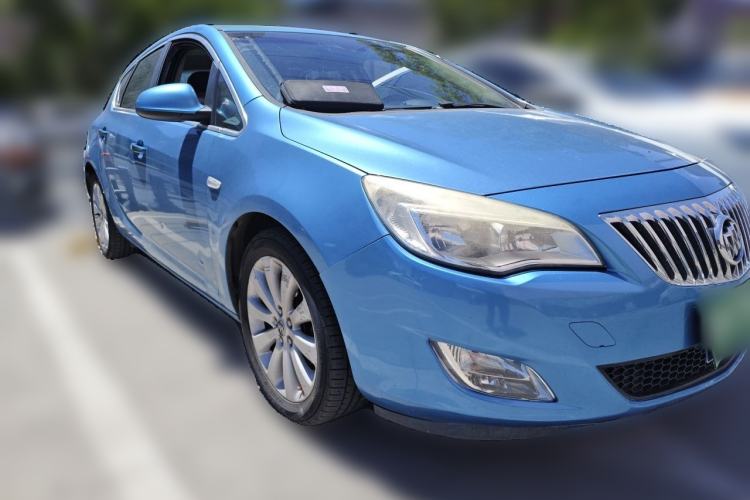 Used Buick GT 2010 XT 1.8L Automatic Deluxe Edition Front Right 45 Deg