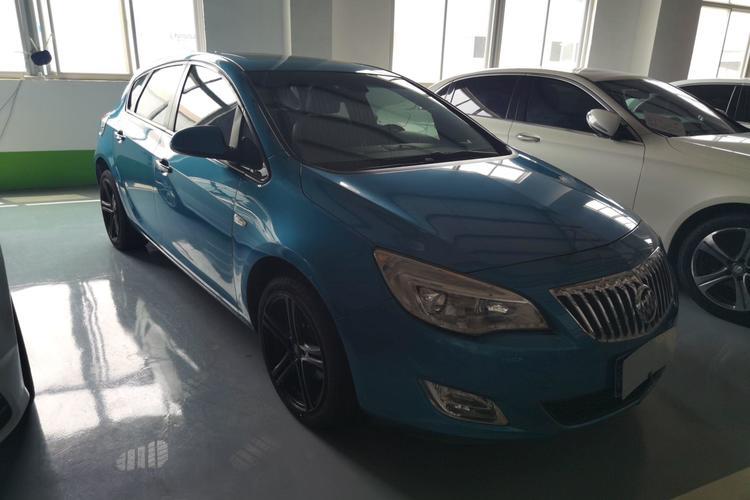 Used Buick GT 2010 XT 1.8L Automatic Fashion Edition Front Right 45 Deg