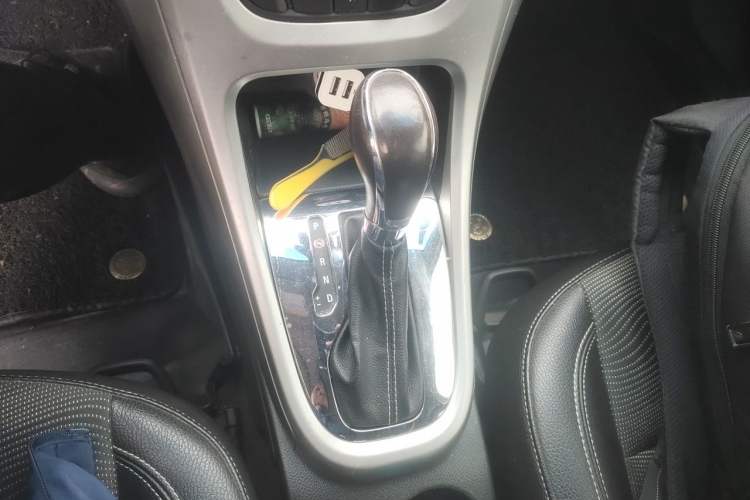 Used Buick GT 2010 XT 1.6T Fashion Sport Edition Gear Lever