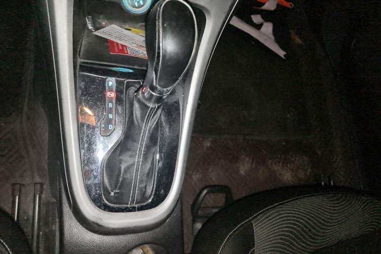Used Buick GT 2010 XT 1.6T Fashion Sport Edition Gear Lever