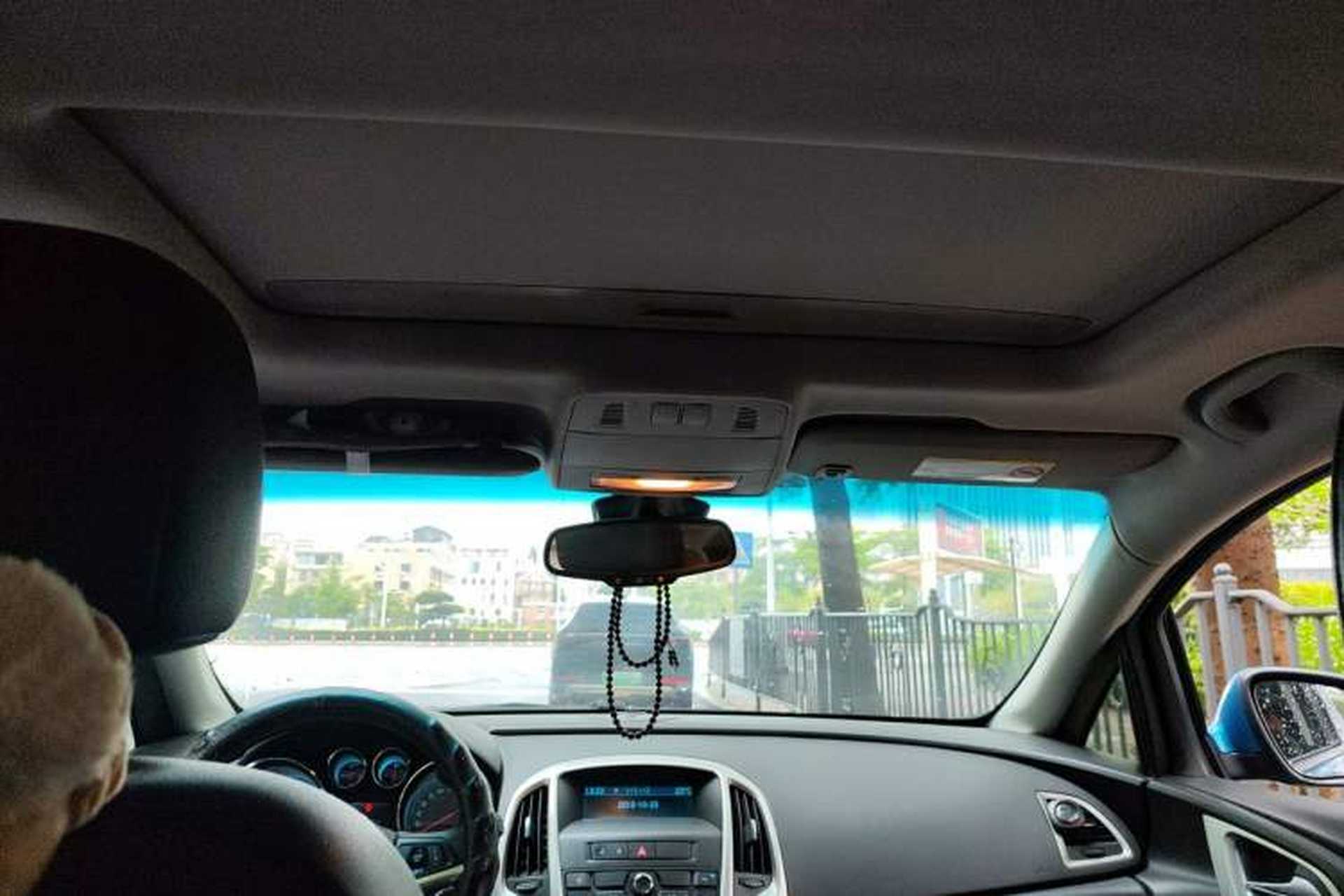 Used Buick GT 2010 XT 1.6L Automatic Fashion Edition Headliner