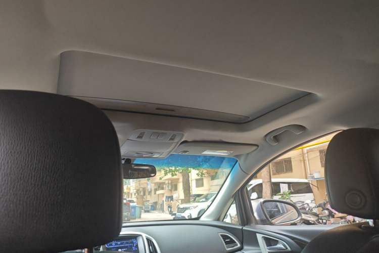 Used Buick GT 2010 XT 1.6L Automatic Fashion Edition Headliner