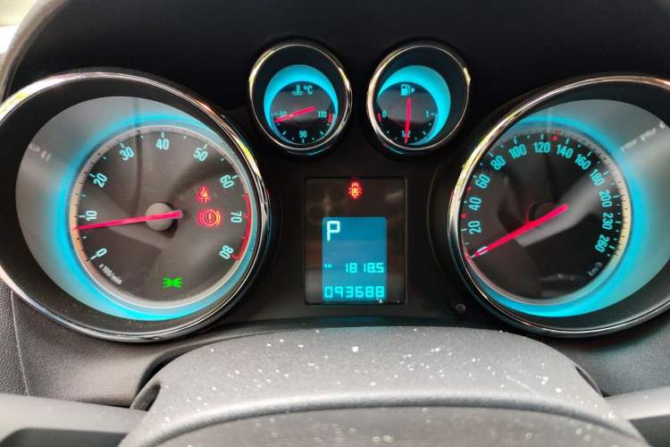 Used Buick GT 2010 XT 1.6L Automatic Fashion Edition Instrument Cluster