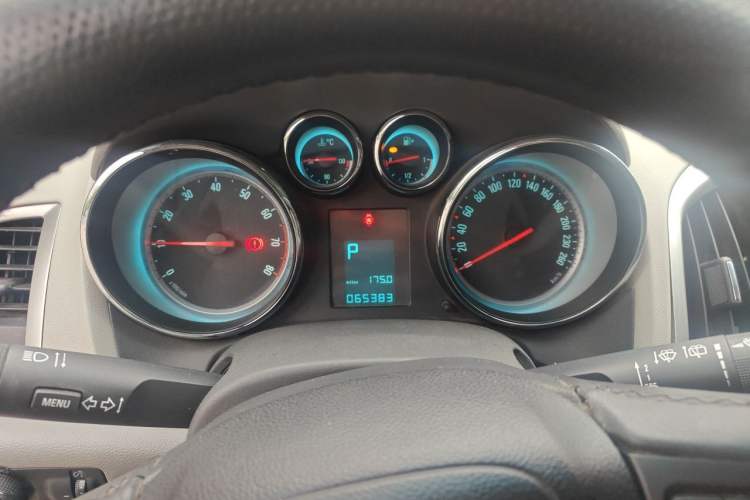 Used Buick GT 2010 XT 1.6L Automatic Fashion Edition Instrument Cluster