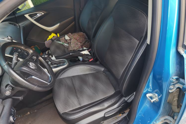 Used Buick GT 2010 XT 1.8L Automatic Fashion Edition Left Front Seat