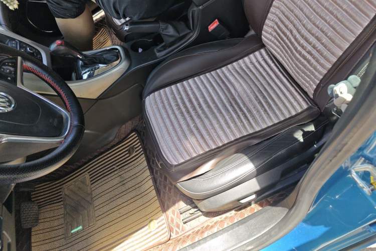 Used Buick GT 2010 XT 1.8L Automatic Deluxe Edition Left Front Seat