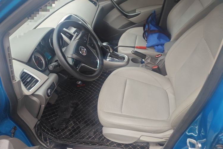 Used Buick GT 2010 XT 1.6L Automatic Fashion Edition Left Front Seat