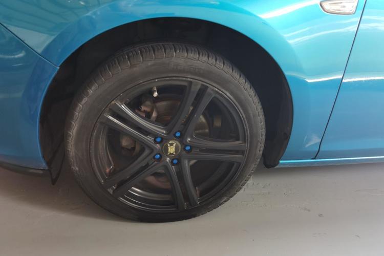 Used Buick GT 2010 XT 1.8L Automatic Fashion Edition Left Front Wheel Hub