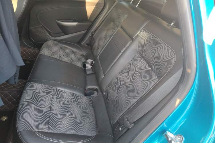Used Buick GT 2010 XT 1.6L Automatic Fashion Edition Left Rear Seat