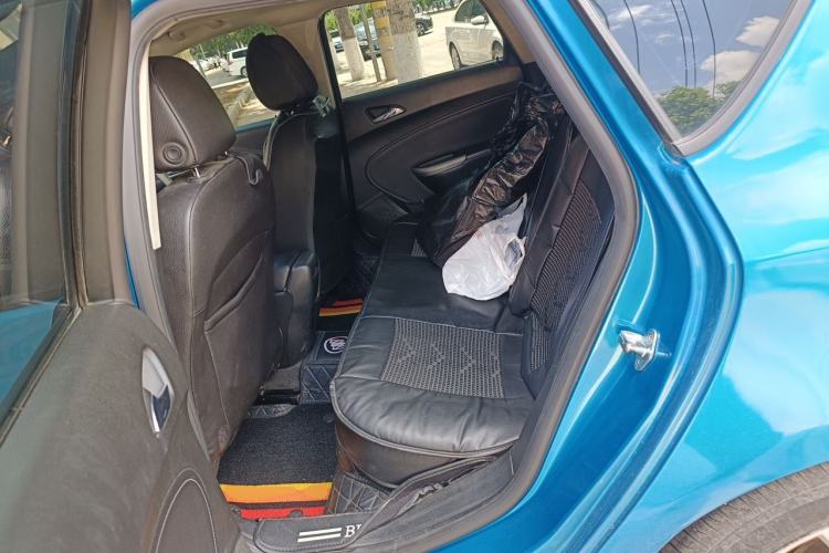 Used Buick GT 2010 XT 1.6L Automatic Fashion Edition Left Rear Seat