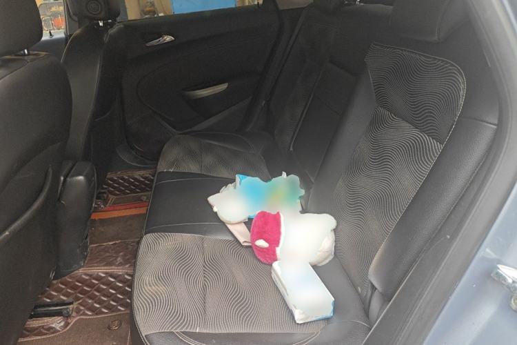 Used Buick GT 2010 XT 1.6L Automatic Fashion Edition Left Rear Seat