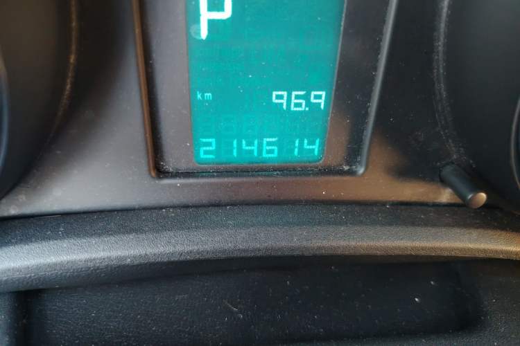Used Buick GT 2010 XT 1.6L Automatic Fashion Edition Odometer Close Up