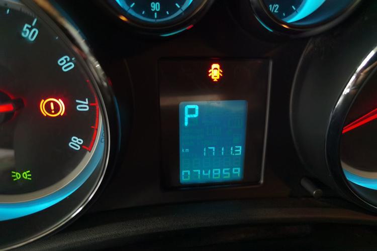 Used Buick GT 2010 XT 1.8L Automatic Fashion Edition Odometer Close Up