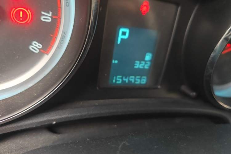 Used Buick GT 2010 XT 1.6L Automatic Fashion Edition Odometer Close Up